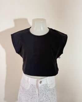 T-SHIRT TO BE TOO CROPPED