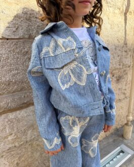 GIACCA LEGGERA IN DENIM CON RICAMI FLOREALI